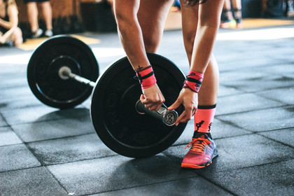 UN MASQUE POUR LES SPORTIFS, LA SOLUTION POUR RÉOUVRIR LES SALLES DE SPORT?
