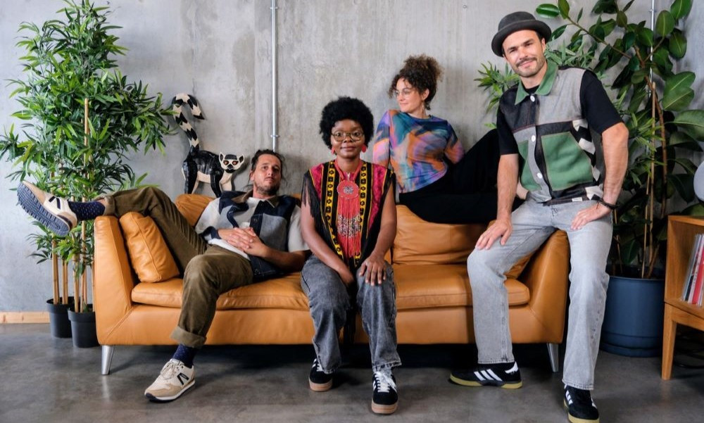 Photo du groupe sur leur bandcamp - DR IREKE & Agnès Hélène - "Tout Est Bizarre"