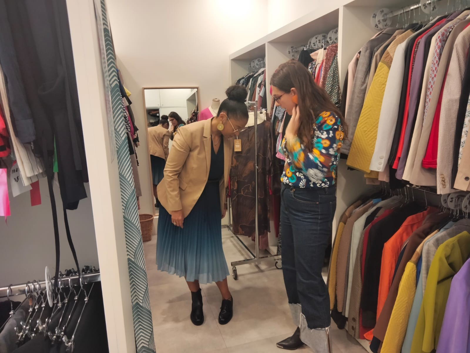 © Cassandre Thomas. De la tenue à l'entretien : comment la Cravate solidaire aide à décrocher un emploi