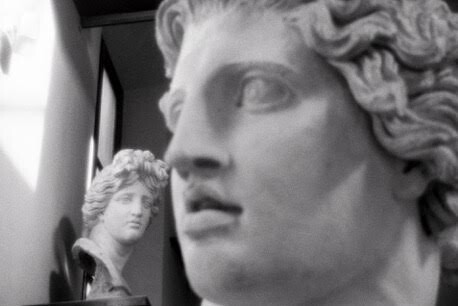 Épisode Derrière les fagots : La poste du Louvre (Ep.2) de l'émission Derriere Les Fagots