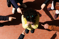 Pour des écoles sans violence ni discrimination, la Fondation ADHVISÉ plaide pour une Semaine UNIS nationale