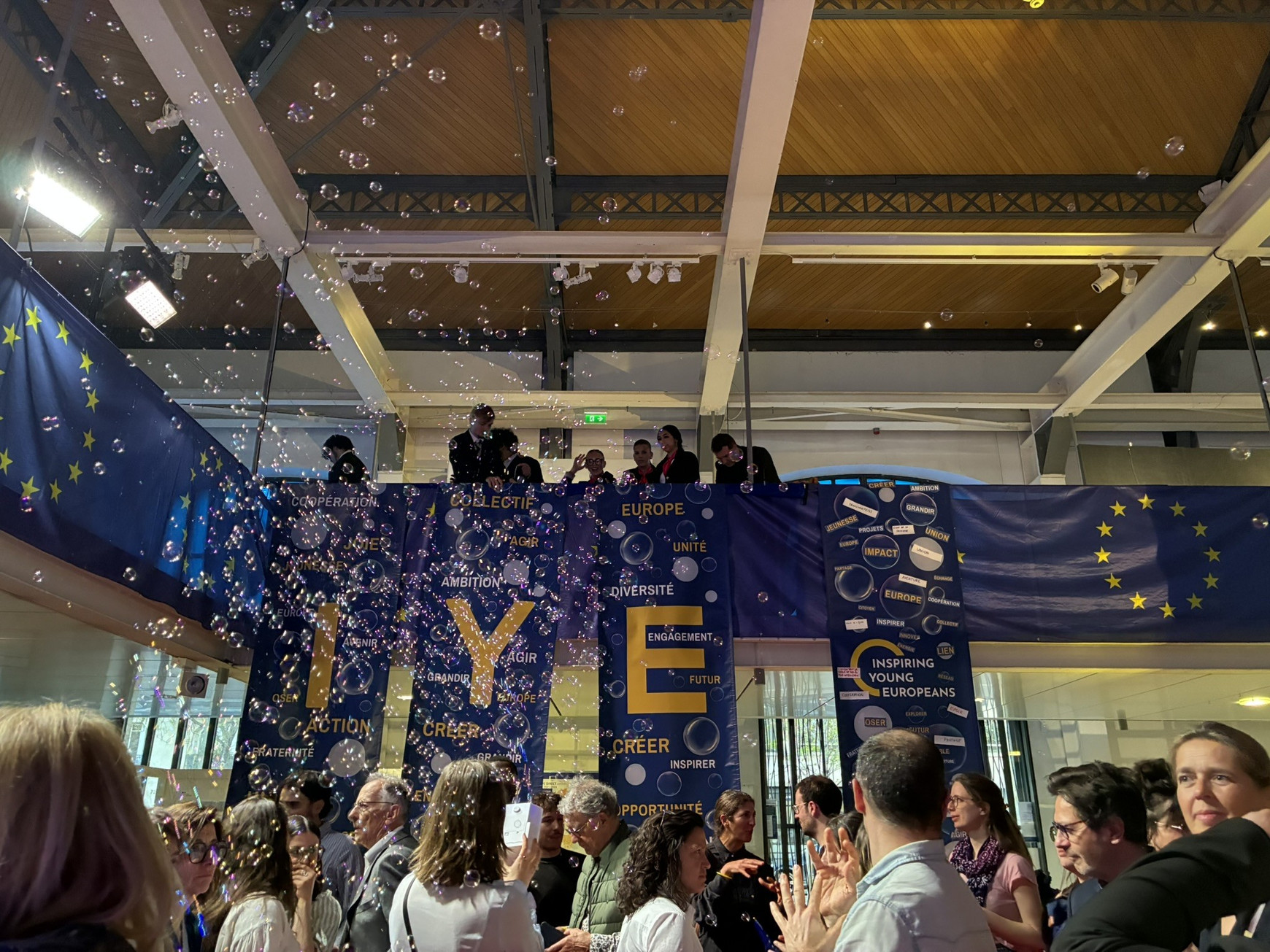 La remise des prix IYE à la Maison de l'Europe de Paris Pour sa troisième édition, le prix Inspiring Young Europeans récompense l'engagement