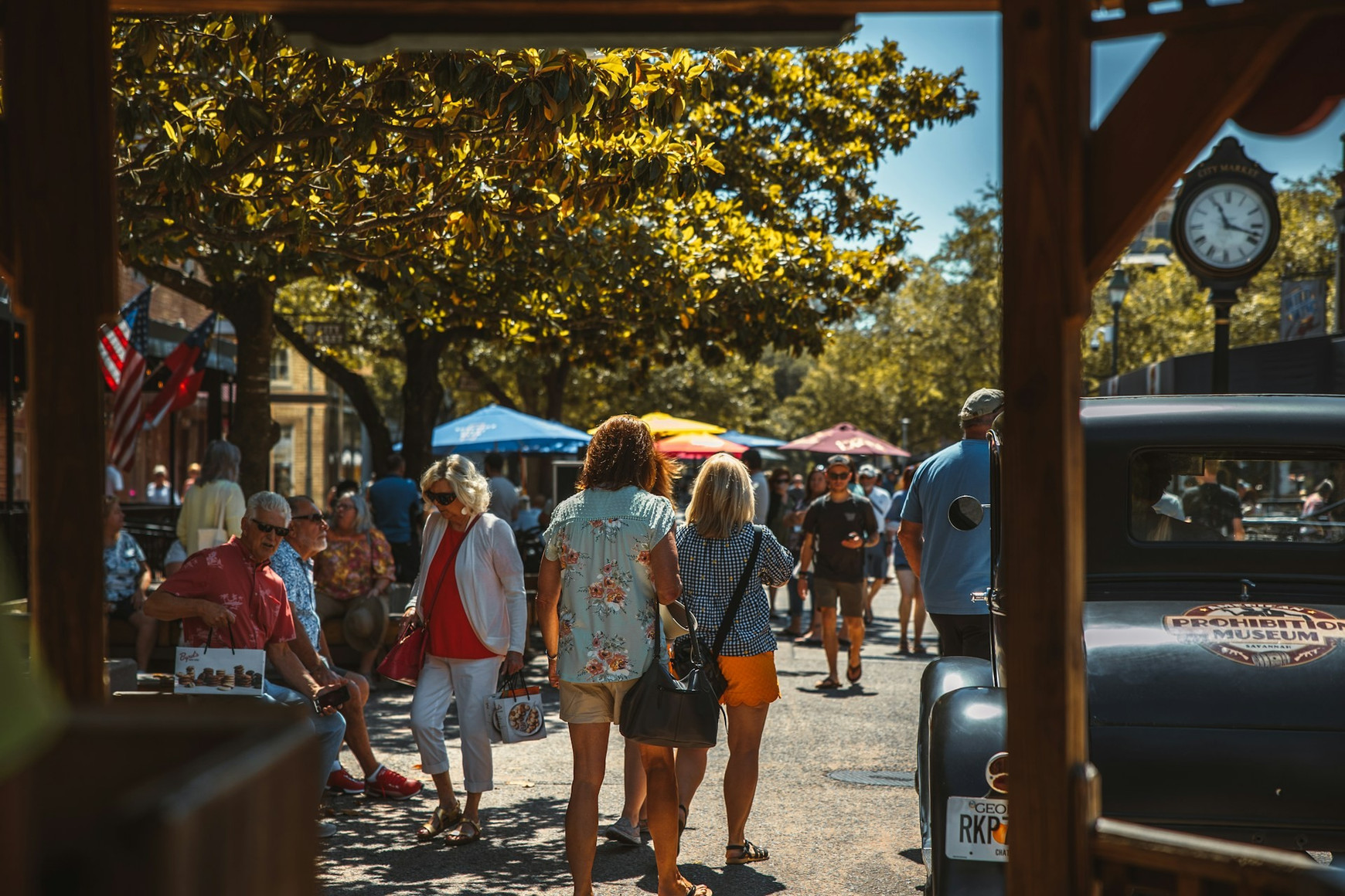 Photo de Diane Picchiottino sur Unsplash Tourisme sous haute surveillance