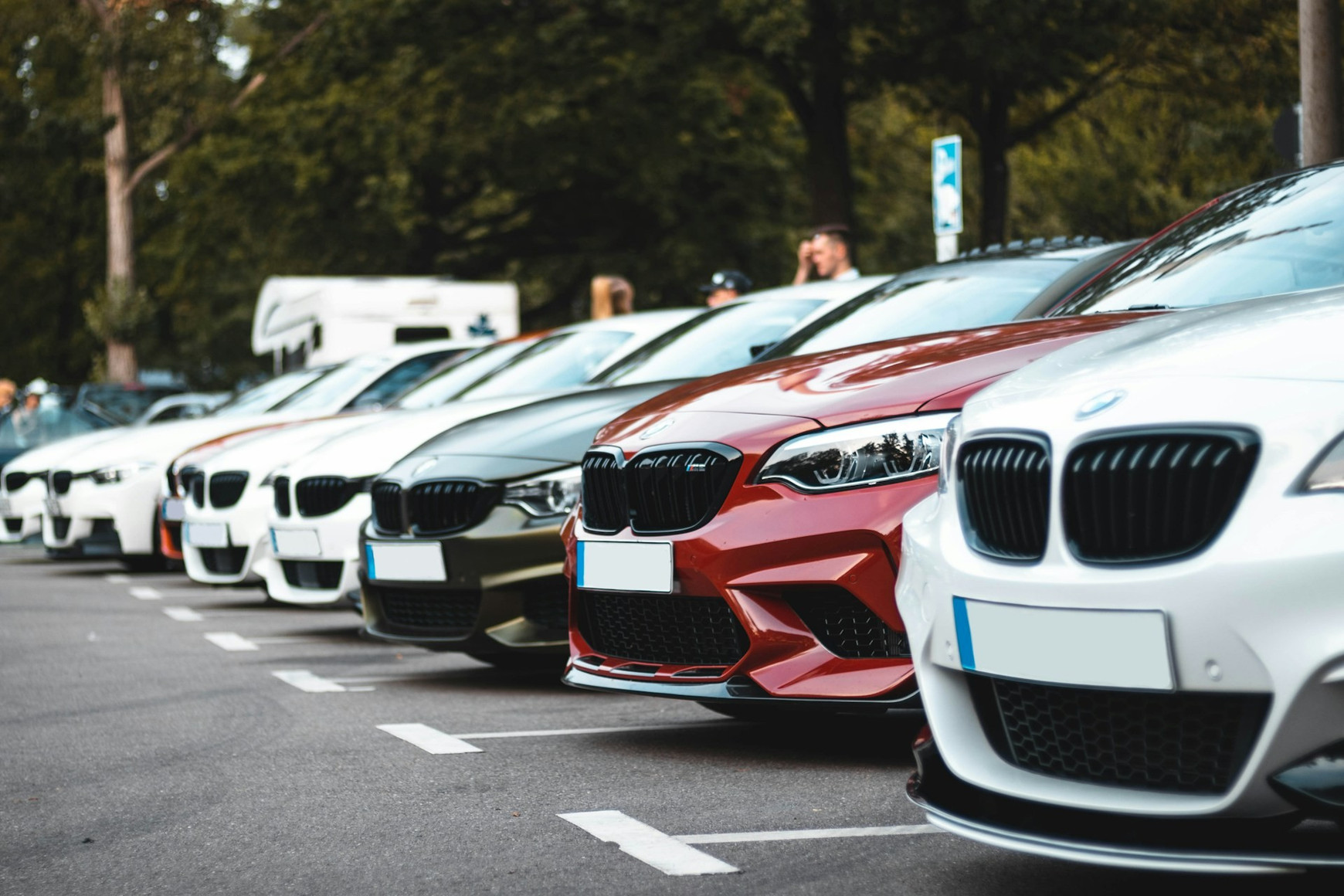 © Sara Kurfeß via Unsplash Location de voiture en Europe : les pièges à éviter avant de prendre la route