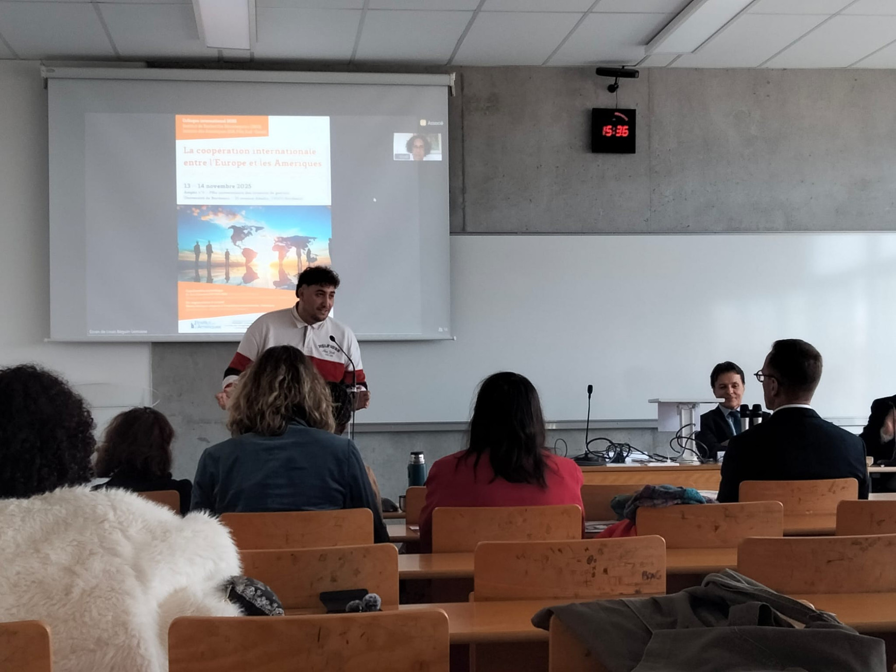 © Cassandre Thomas. Des étudiants planchent sur l'avenir des relations euro-américaines