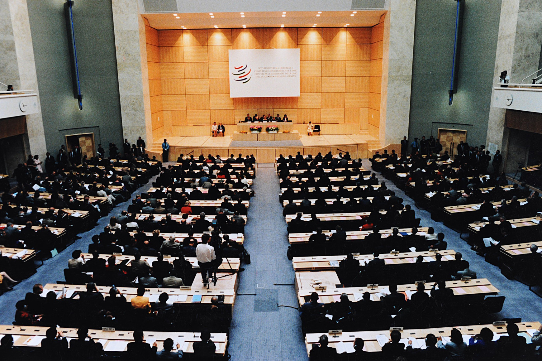 © WTO Geneva Ministerial Conference of 1998 Fragmentation du commerce mondial : Où est l’OMC ?