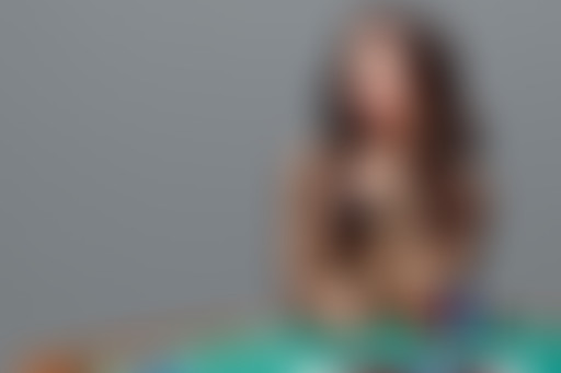 Extérieur Nuit : Kiss Kiss Molly's Lips