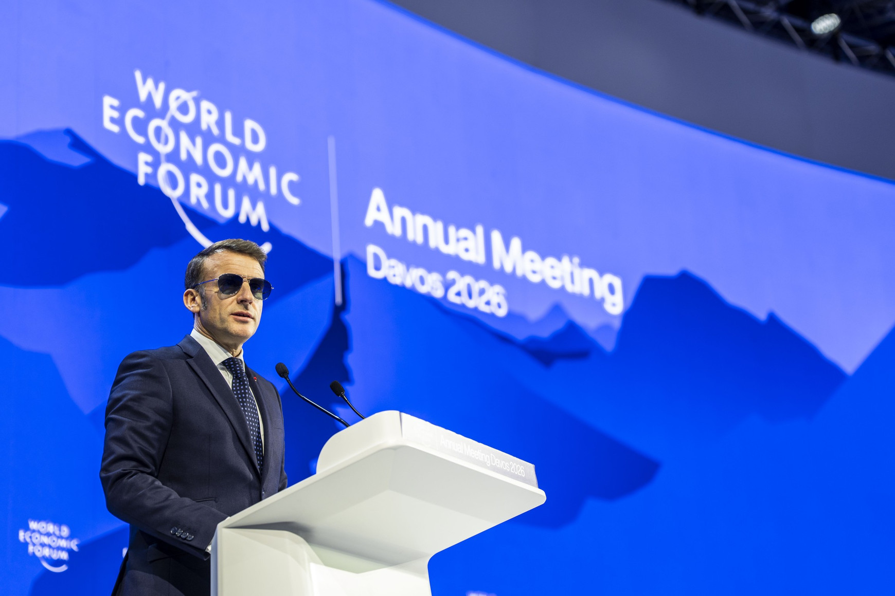 Emmanuel Macron au Forum économique mondial de Davos (Suisse), le 20 janvier 2026. Source : “World Economic Forum Annual Meeting”, World Economic Forum, CC BY-NC-SA 4.0 Aujourd'hui en Europe - 21 janvier 2026