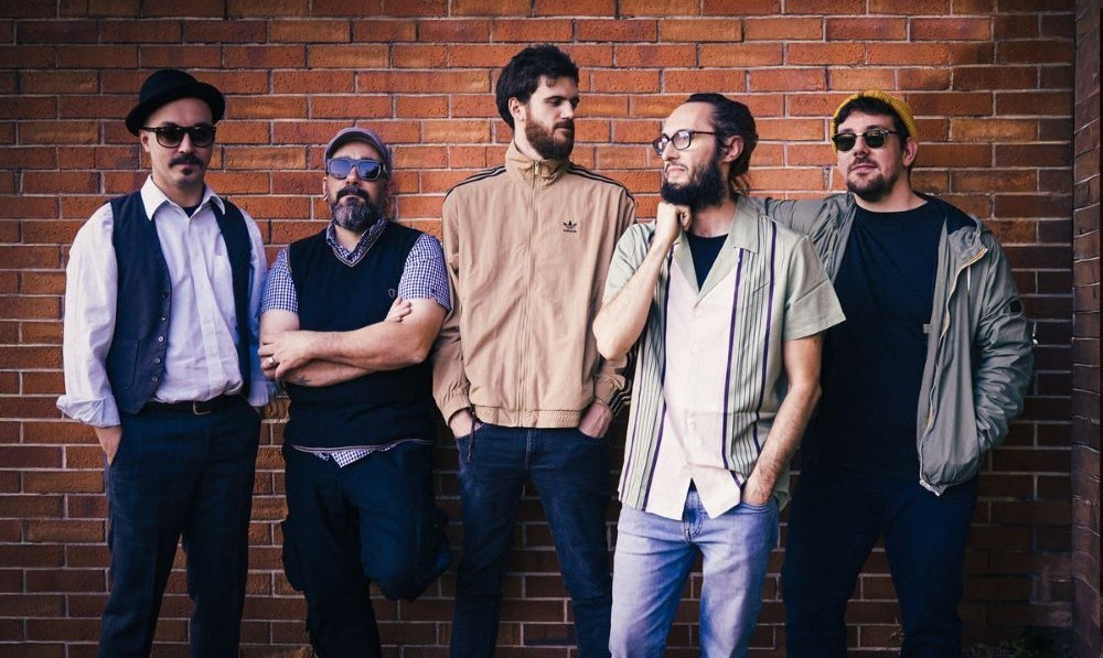 Photo du groupe sur leur bandcamp - DR The Appetizers - "A Message From The Meters"