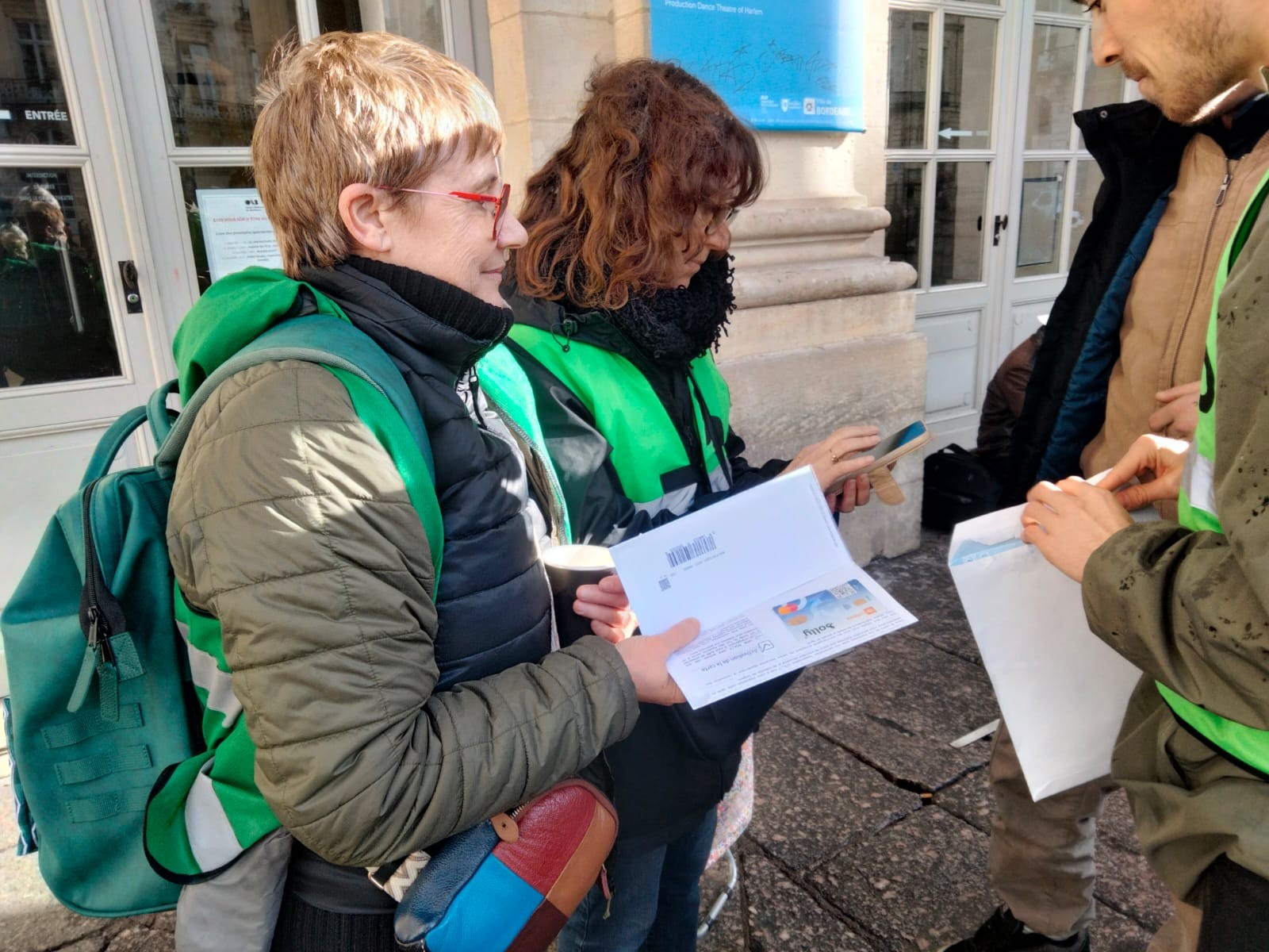 © Cassandre Thomas. Donner sans liquide : à Bordeaux, la carte solidaire Solly change la donne