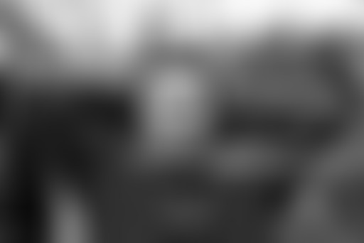 Extérieur Nuit : Un grand boloss est parti