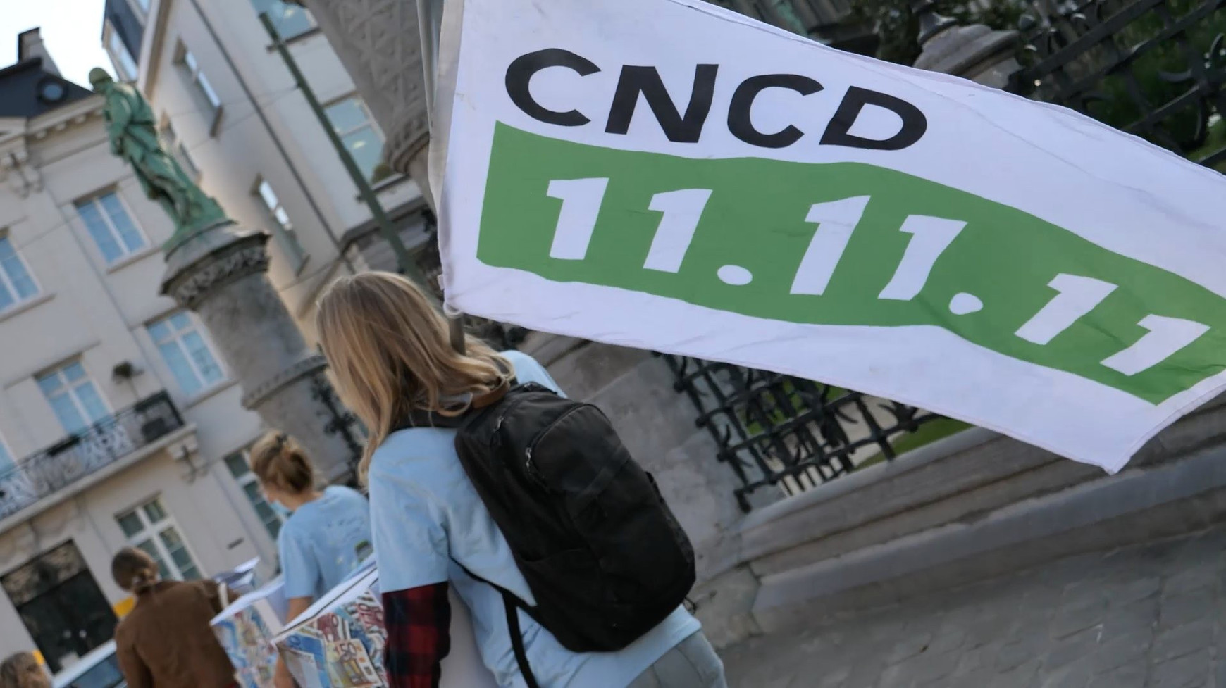 Action pour la justice fiscale le 23 septembre 2020 devant le Palais d'Egmont à Bruxelles D.R. (23-09-20) © CNCD Comment parle-t-on de l'Europe et des migrations ?