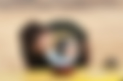 Extérieur Nuit : Bigger Than Jesus