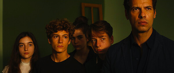 Épisode Extérieur Nuit : ET BONNE ANNÉE TO YOU de l'émission Extérieur Nuit