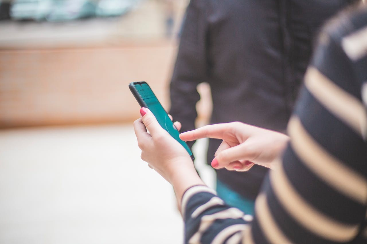© Dalila Dalprat via Pexels Comment l’Union européenne a rendu l’utilisation du téléphone sans surcoût