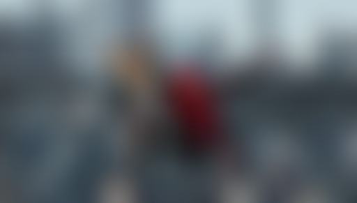 Extérieur Nuit : TROIS SPIDERMANS DANS UN BATEAU