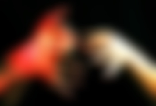 37°2 / Anne Laurence, bibliothécaire sachant signe...