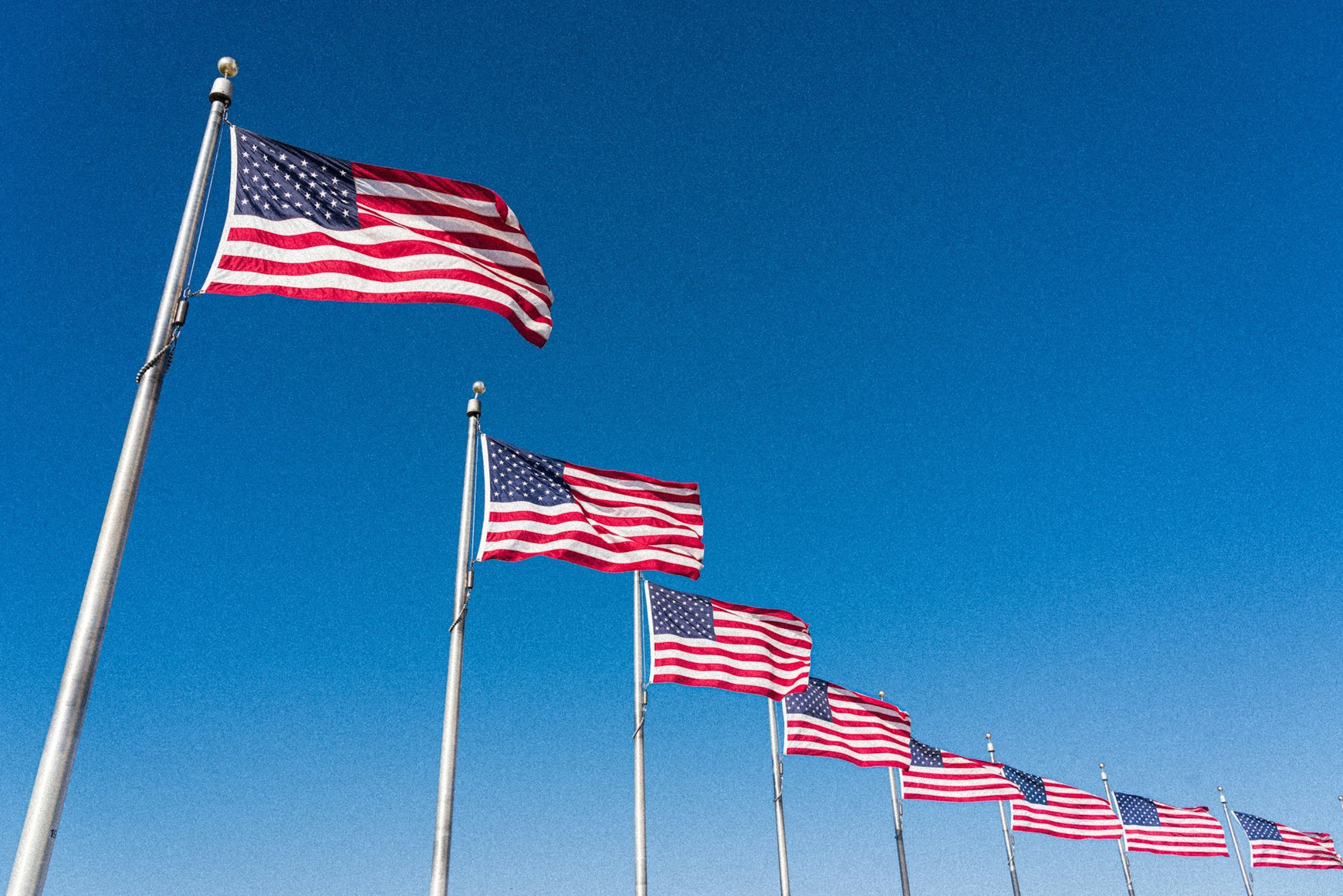 Photo de Yiyang sur Unsplash De JD Vance à Marco Rubio : deux styles différents, une même vision