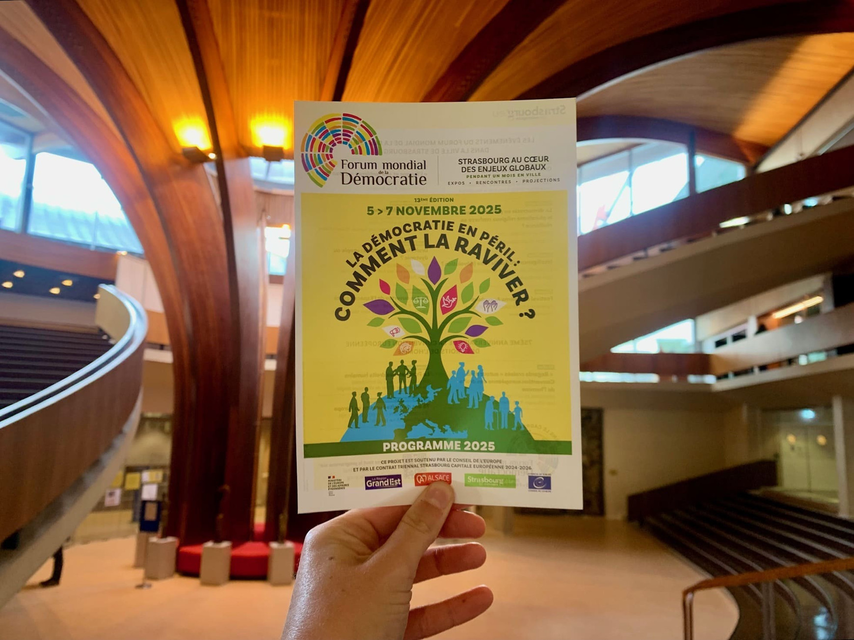 Le Forum mondial de la démocratie s’est tenu en partie dans les bâtiments du Conseil de l’Europe à Strasbourg. Le 6 novembre 2025. © Antoinette Benoit Qui sera la prochaine capitale européenne de la démocratie ?