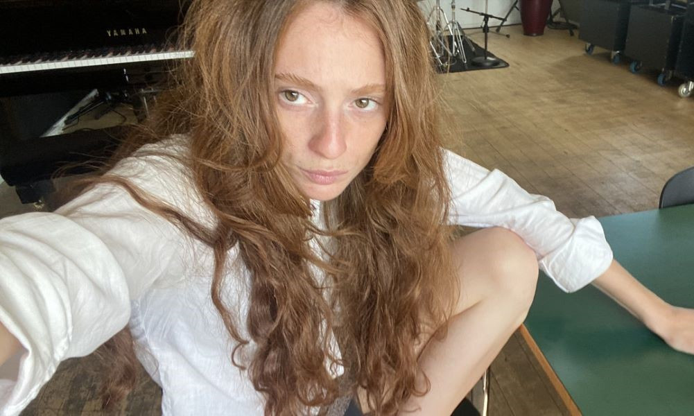 Photo de l'artiste sur son bandcamp - DR Leonor Arnaut - "Avé, Raposa"