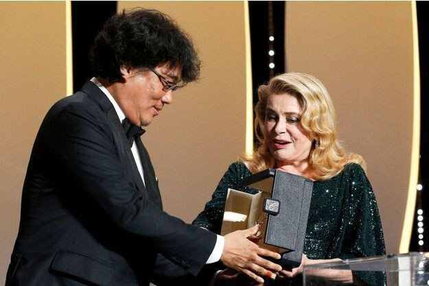 Épisode Extérieur Nuit : PALMEZ-MOI D'AMOUR - CANNES 19' de l'émission Extérieur Nuit