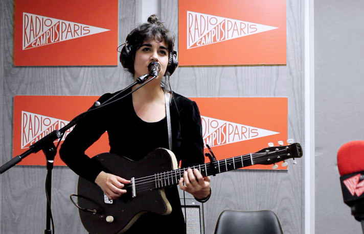 Épisode Tout Foutre On Air reçoit Laura Cahen de l'émission Tout Foutre On Air