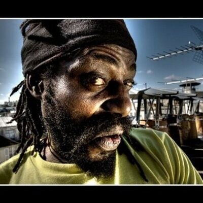 Épisode Proxima estacion reçoit le guitariste Oghene Kolog... de l'émission Próxima Estación