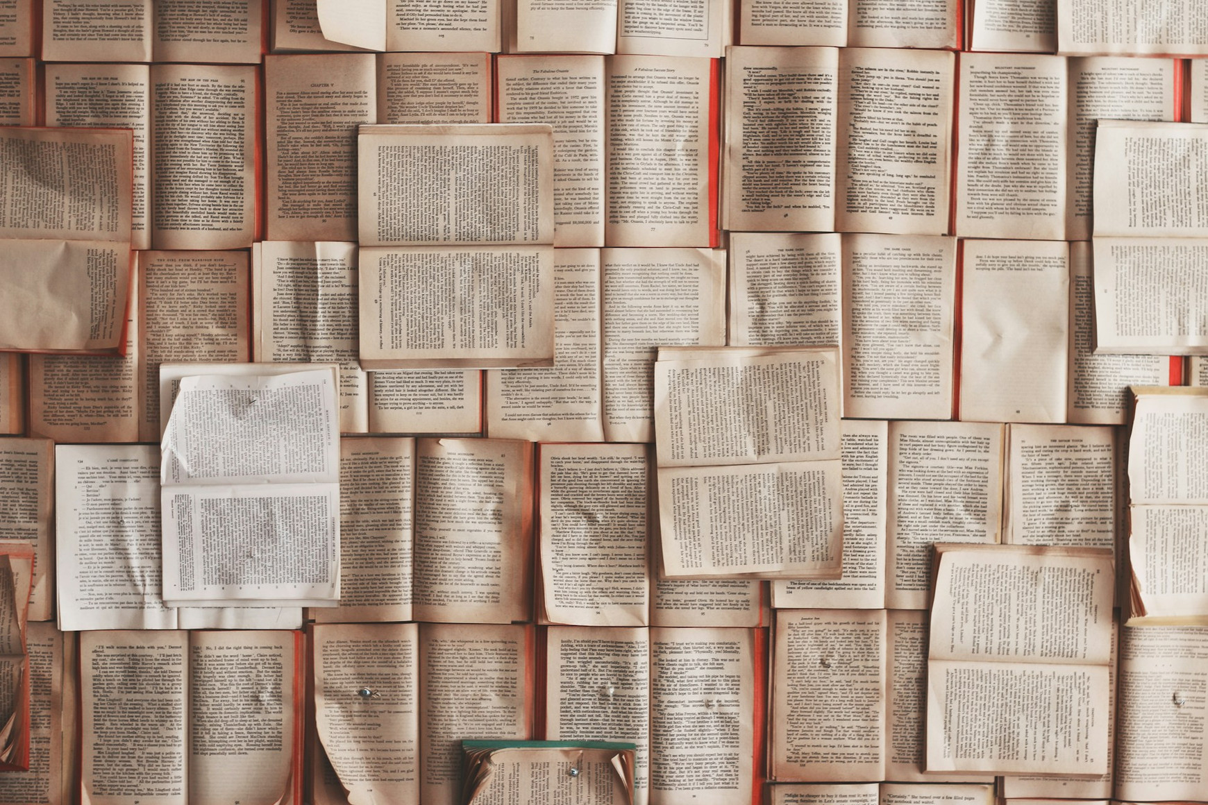 Photo de Patrick Tomasso sur Unsplash La Fin des ambassades (suite)
