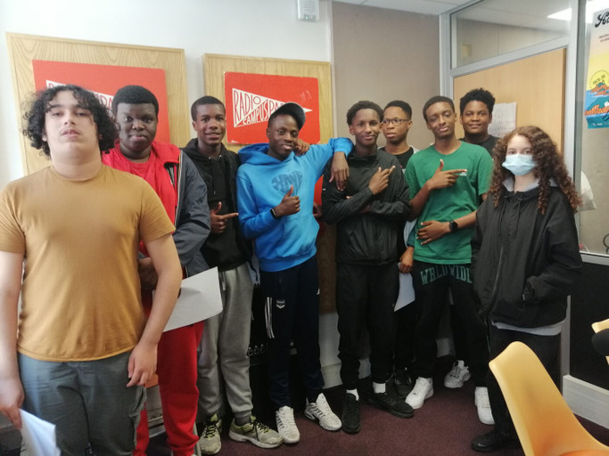 Épisode 2 prod and co : l'émission des élèves du lycée Mar... de l'émission Les Petites Ondes