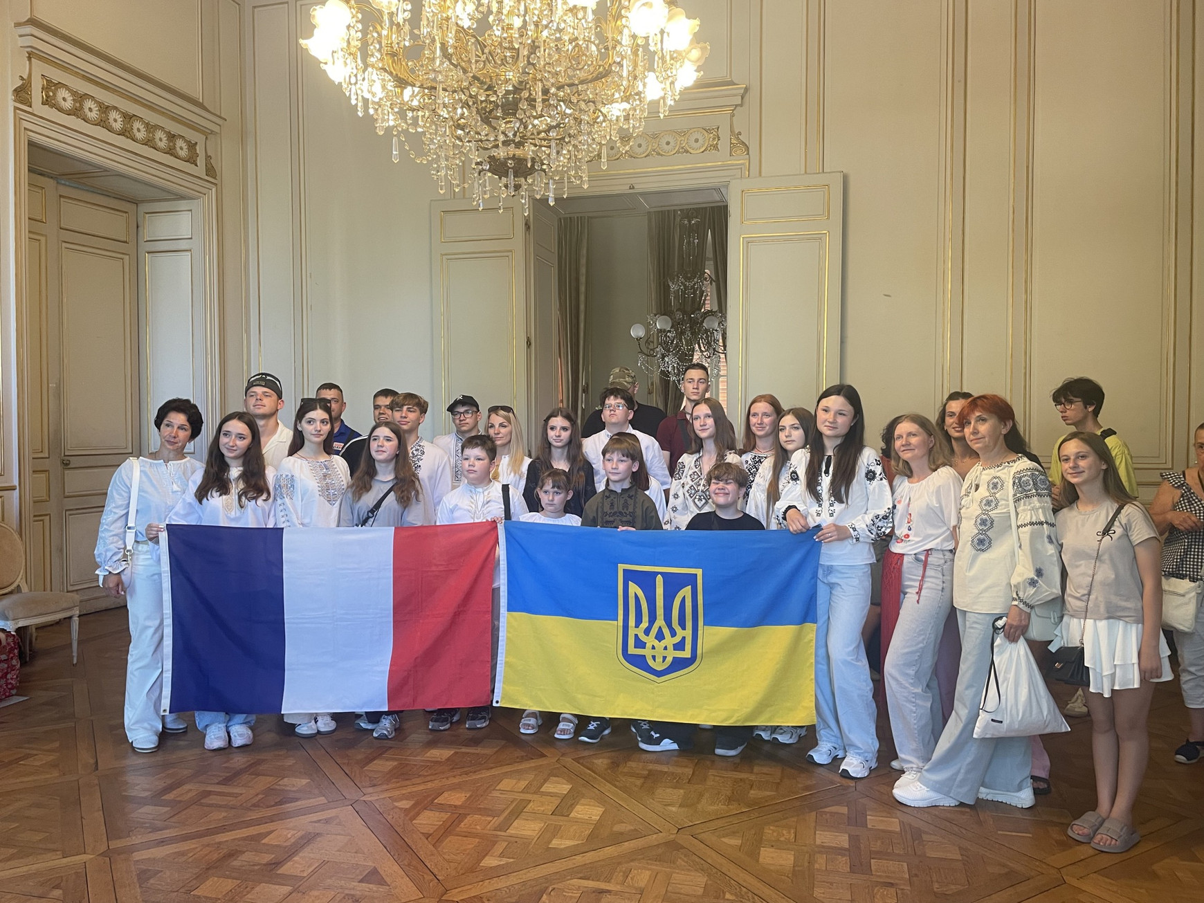© Camille Buonanno. La Gironde accueille des familles ukrainiennes endeuillées pour 10 jours de répit