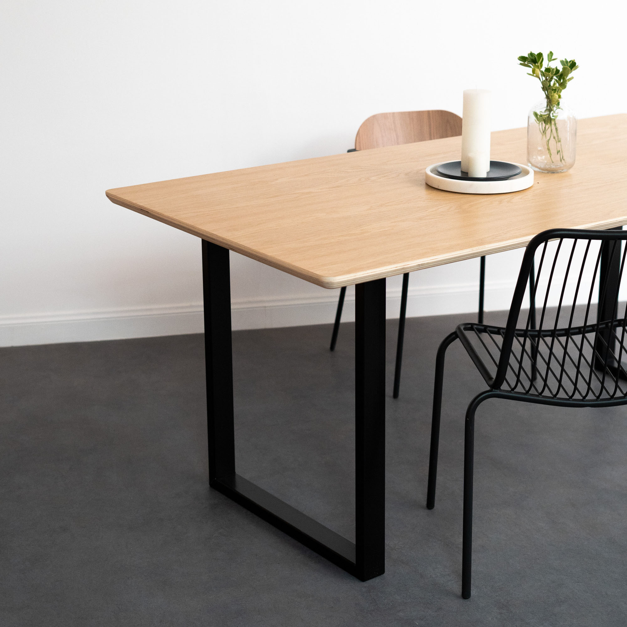 Pied Tess Noir 720 mm