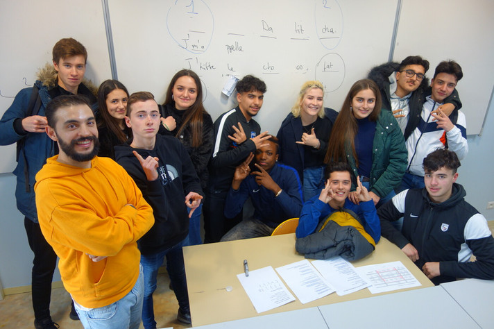 Épisode Mercredi ! Sample et efficace de l'émission Mercredi !