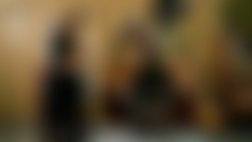 Extérieur Nuit : JAZZ HANDS