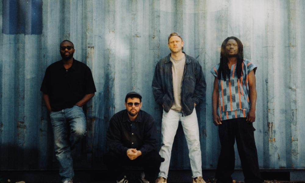 Photo du groupe sur leur bandcamp Jembaa Groove feat. Tim Lyre, The Cavemen - "Be a lover"