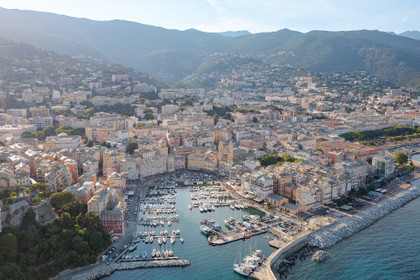 Grâce au FSE+, la Collectivité de Corse renforce son suivi des mineurs non accompagnés et jeunes majeurs