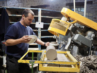 À Gien, la faïence entre héritage et modernisation