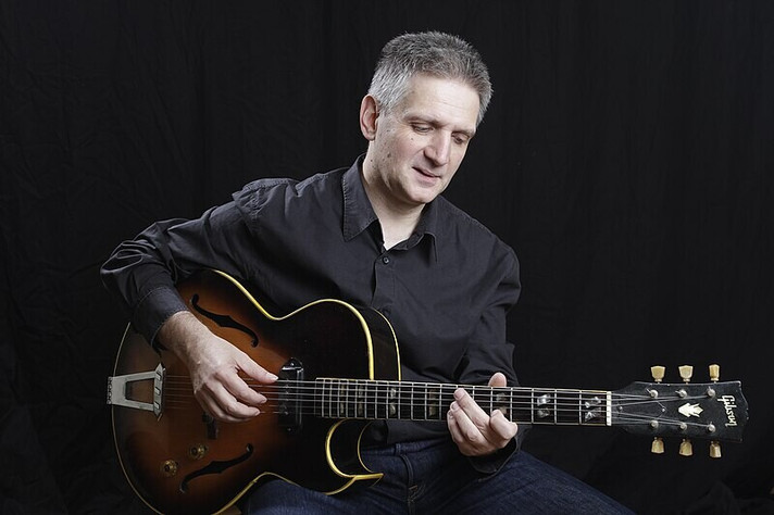 Épisode FC Avengers #18: Gilles REA Jazz Guitar mix // 07.... de l'émission Fine Cuts