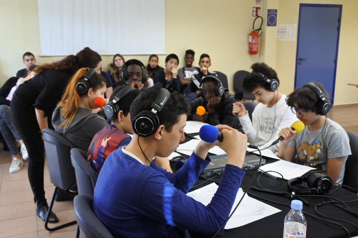 Épisode L'oeil à l'écoute : Radio Saint-ex 1 ! 20.05/17 18... de l'émission L’œil à l’écoute