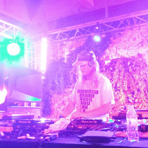 Épisode Johnkôôl Records - Magic Touch - Garage de l'émission Johnkôôl Records