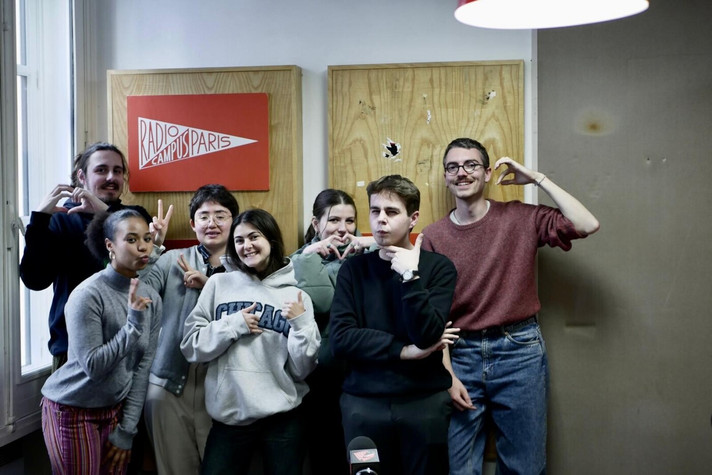 Épisode "Chut ! Pas trop fort !" : la matinale spéciale de... de l'émission Les Grandes Ondes