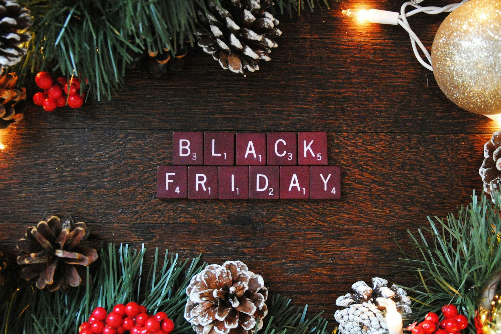 Photo de sarah b sur Unsplash Black Friday : vraies réductions ou faux bons plans ?