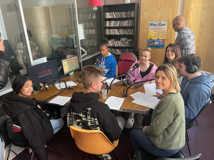 Épisode Les émissions écocitoyennes de la classe TMCV du l... de l'émission Les Petites Ondes