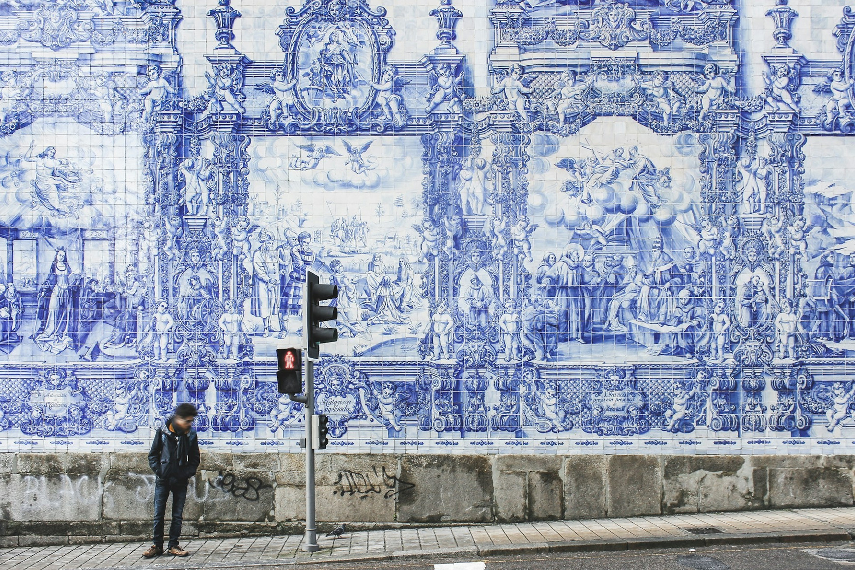 Photo de Dominik Kuhn sur Unsplash Porto : Wake Up !