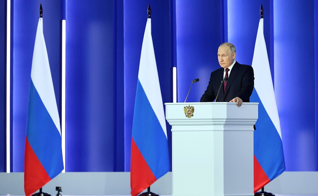 Vladimir Poutine lors de son discours en 2023 devant l'Assemblée fédérale. © Creative Commons Attribution 4.0 Il faut faire savoir à Poutine le prix d’une escalade