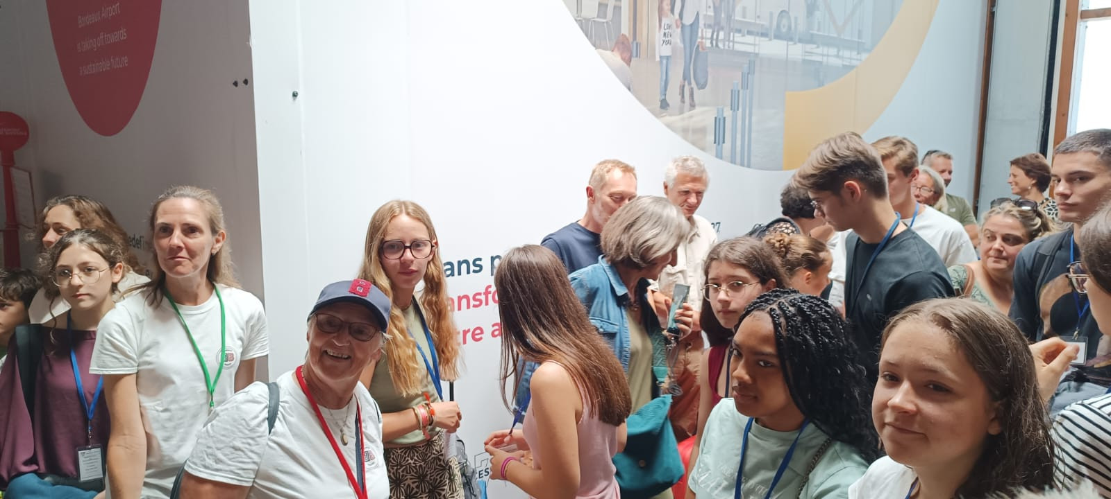 Départ des adolescents vers Bristol. Mérignac, juillet 2025. Bordeaux-Bristol : le voyage estival des adolescents