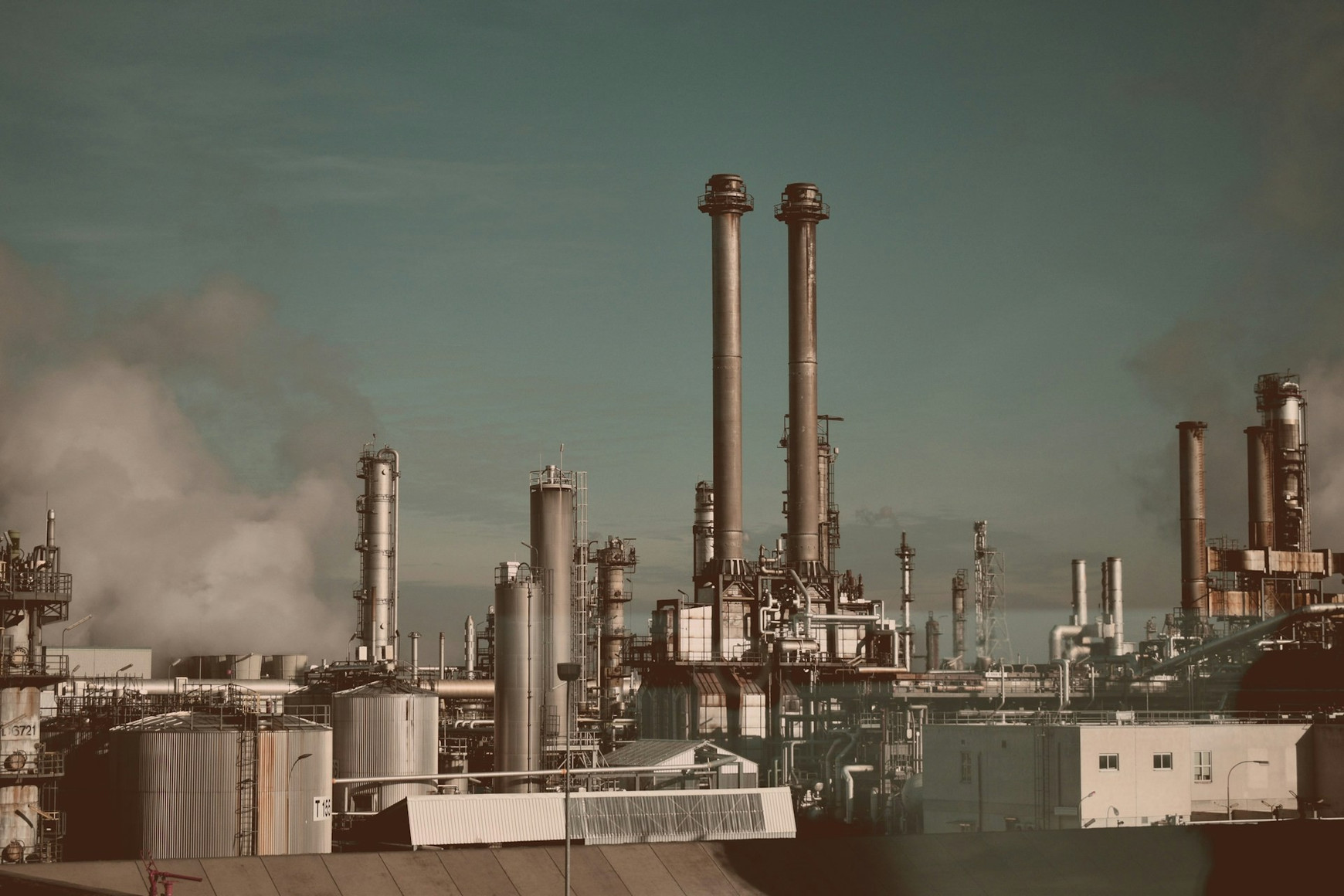 Photo de Ellie Meh sur Unsplash Drones ukrainiens, pétrole iraniens, géants de la tech américains: une semaine conflictuelle pour les européens