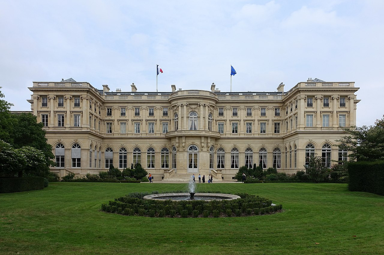 © Guilhem Vellut / Wikimedia / CC BY 2.0 Okan Germiyanoglu – Le diplomate et le terroriste