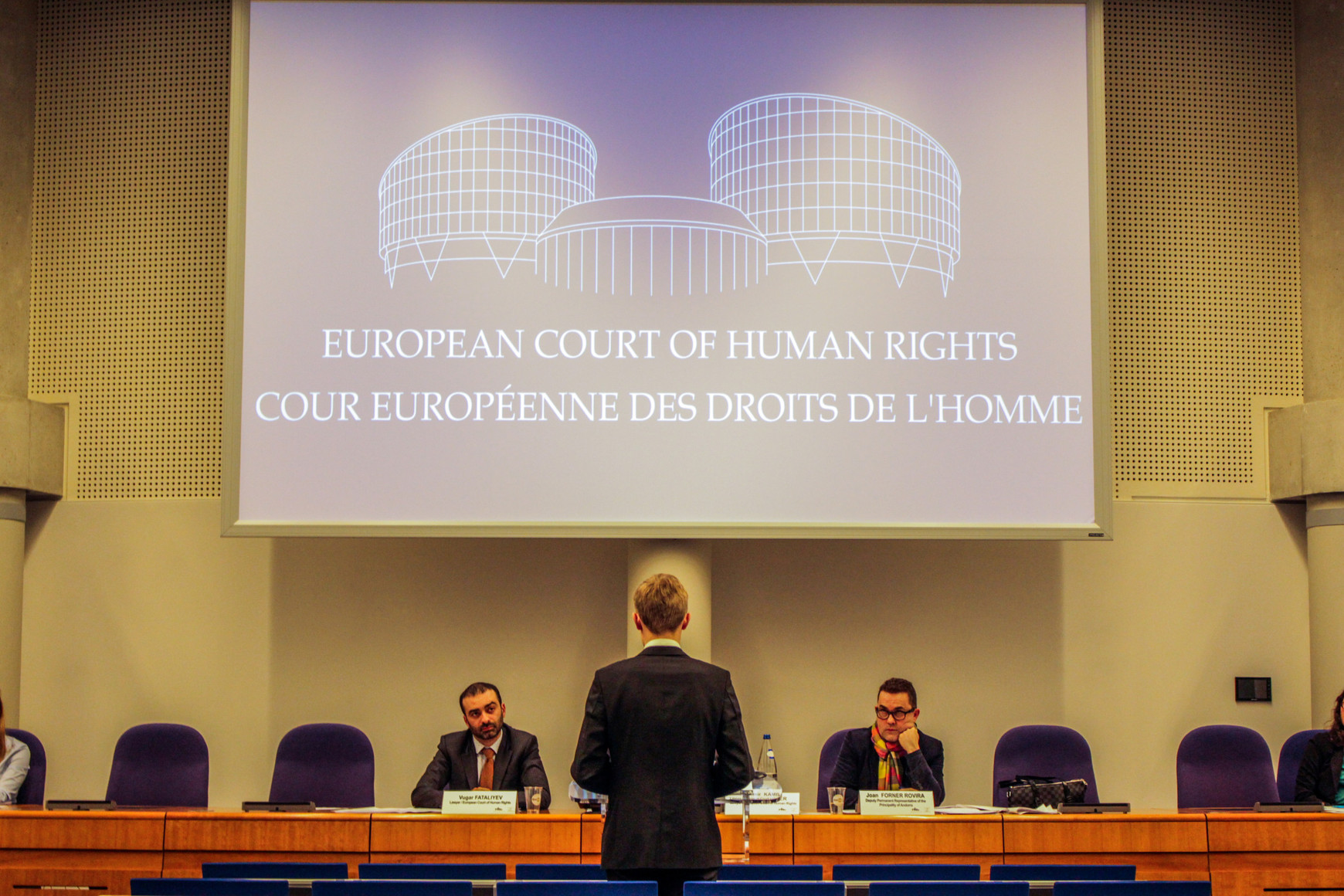 © Wikimedia Commons - ELSA International (La Cour européenne des droits de l'homme, ou Cour de Strasbourg, est une juridiction internationale du Conseil de l'Europe qui interprète la Convention européenne des droits de l'homme.) Aujourd'hui en Europe - 13 juin