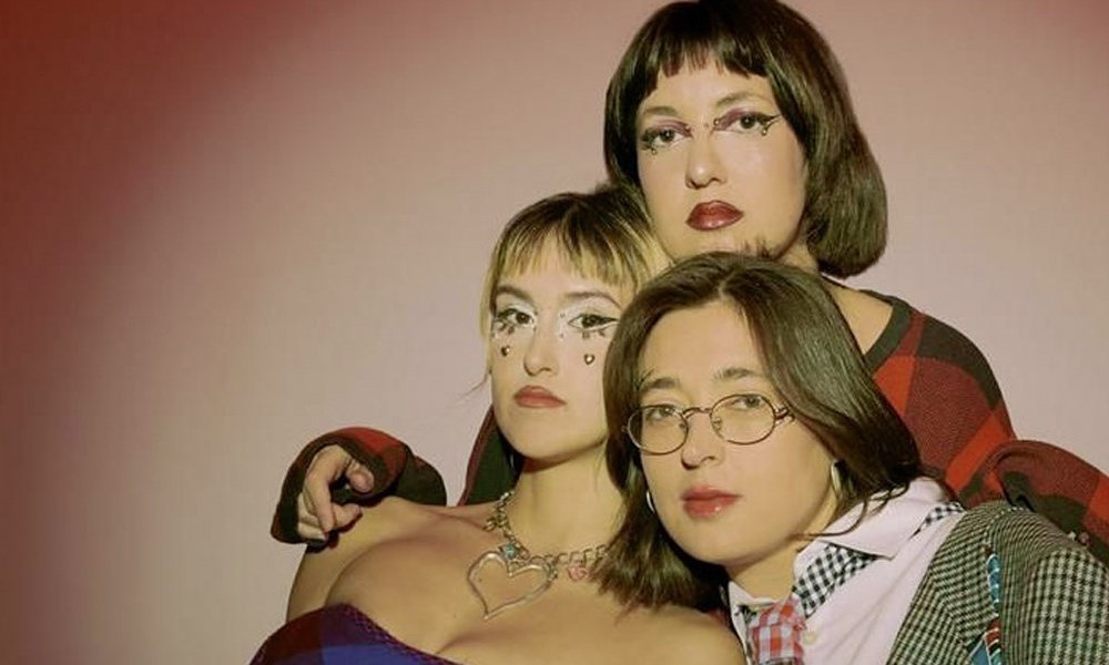 Photo du groupe sur leur bandcamp - DR Aiko El Grupo - "Modo Sigilo"