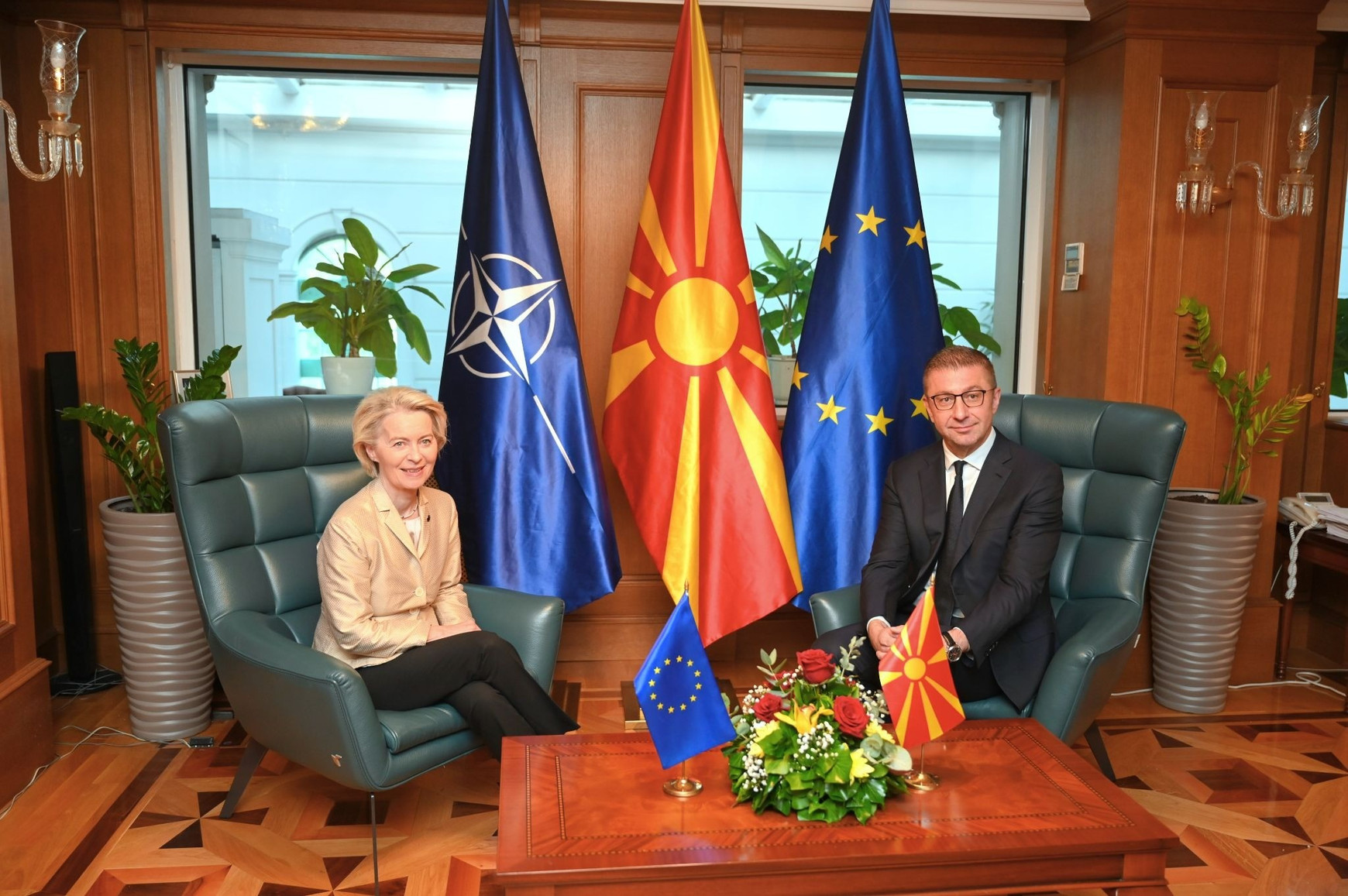 A la mi-octobre, la présidente de la Commission européenne avait conclu sa “tournée des Balkans” par un passage en Macédoine du Nord (EC - service audiovisuel / Dati Bendo) Aujourd'hui en Europe - 4 novembre 2025